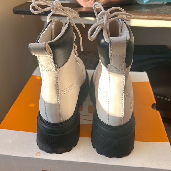 Women’s Timberland Sky 6 Inch Lace Up Boots - Picture 4 of 6